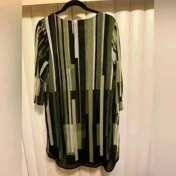 NWOT Alfani Printed Mesh Tunic, brand new never worn. Army green mixed color - Picture 2 of 15
